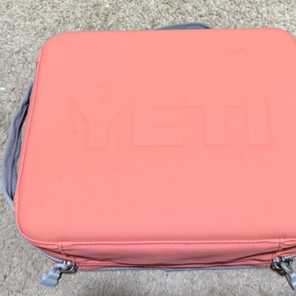 YETI Daytrip Lunch Box Coral - Picture 9 of 16